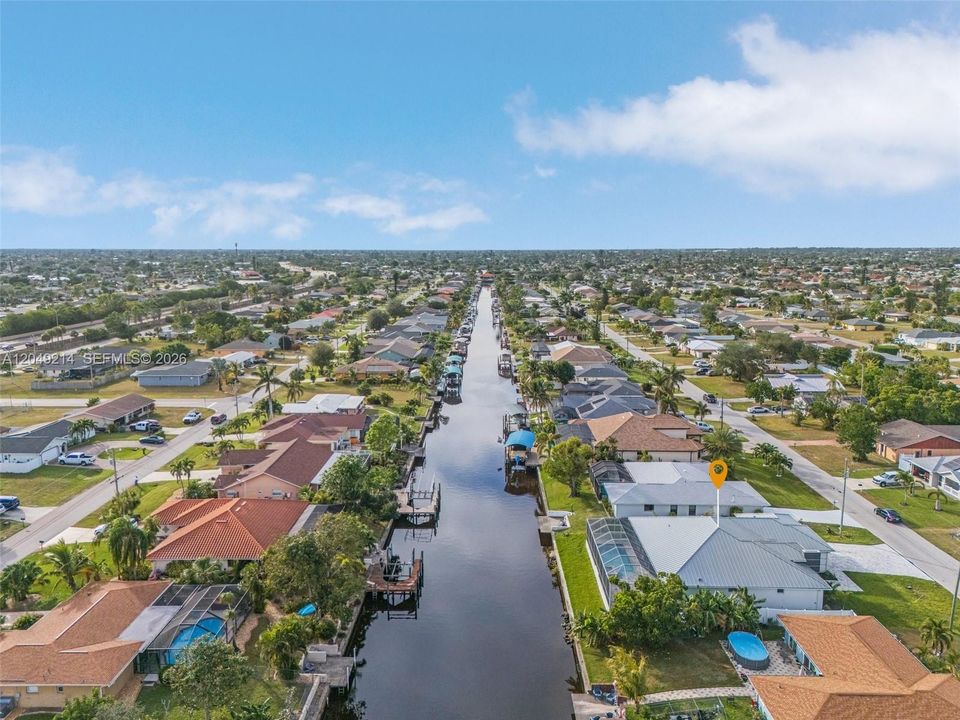 En Venta: $955,000 (4 camas, 3 baños, 2350 Pies cuadrados)