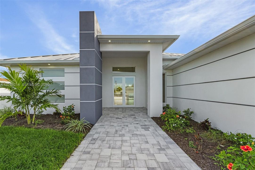 En Venta: $955,000 (4 camas, 3 baños, 2350 Pies cuadrados)