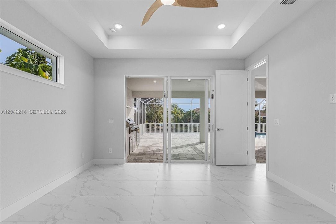 En Venta: $955,000 (4 camas, 3 baños, 2350 Pies cuadrados)