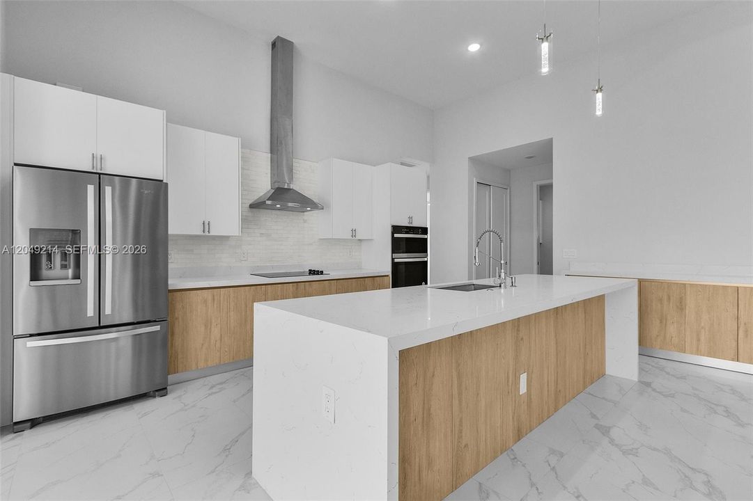 En Venta: $955,000 (4 camas, 3 baños, 2350 Pies cuadrados)