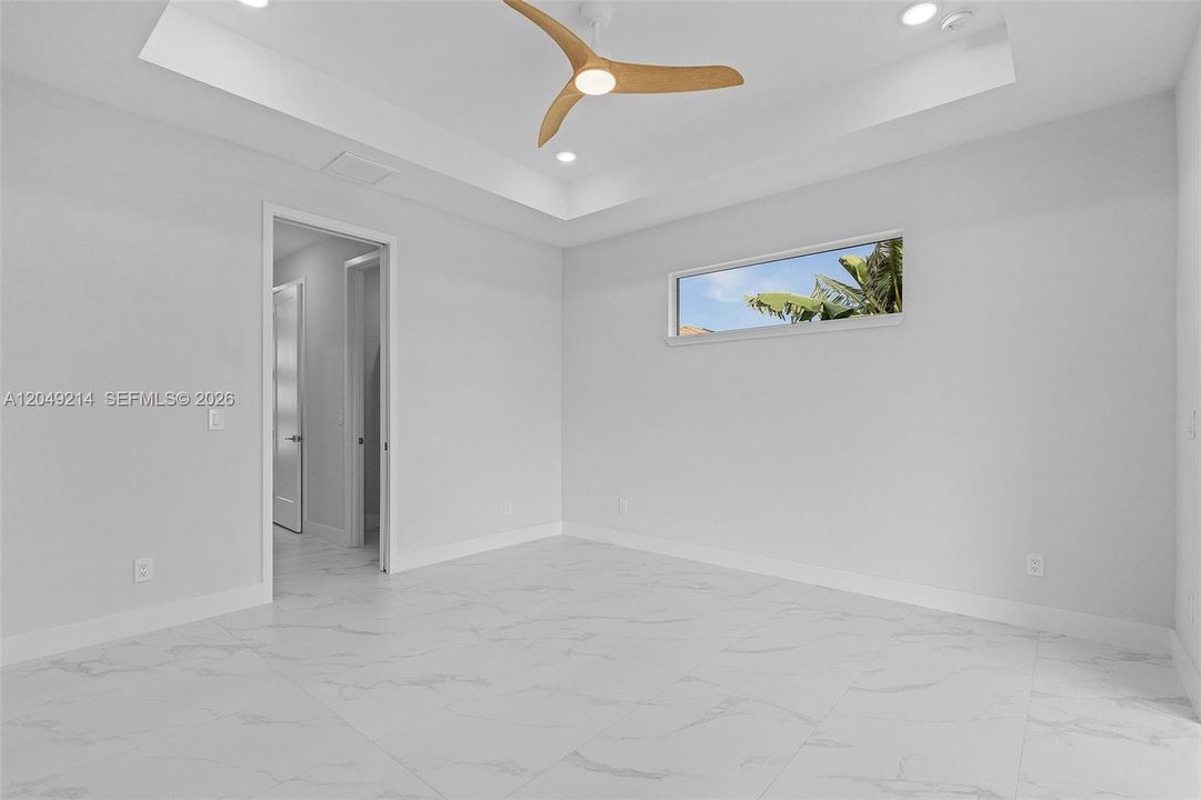 En Venta: $955,000 (4 camas, 3 baños, 2350 Pies cuadrados)