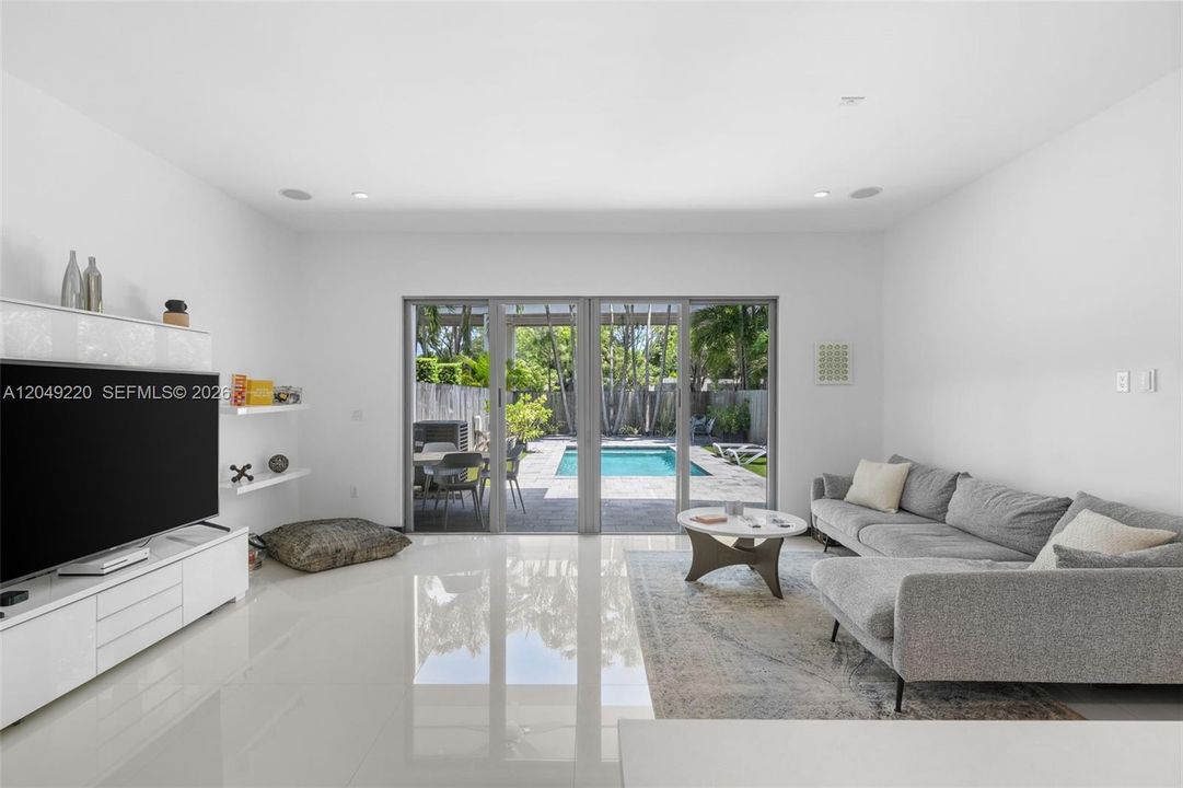For Rent: $7,998 (3 beds, 3 baths, 2219 Square Feet)