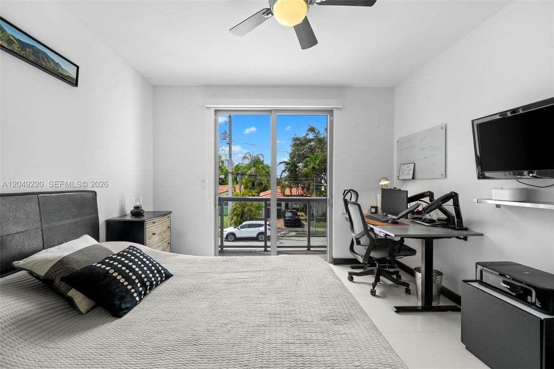For Rent: $7,998 (3 beds, 3 baths, 2219 Square Feet)