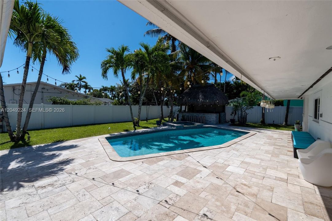 For Sale: $1,595,000 (5 beds, 3 baths, 2823 Square Feet)