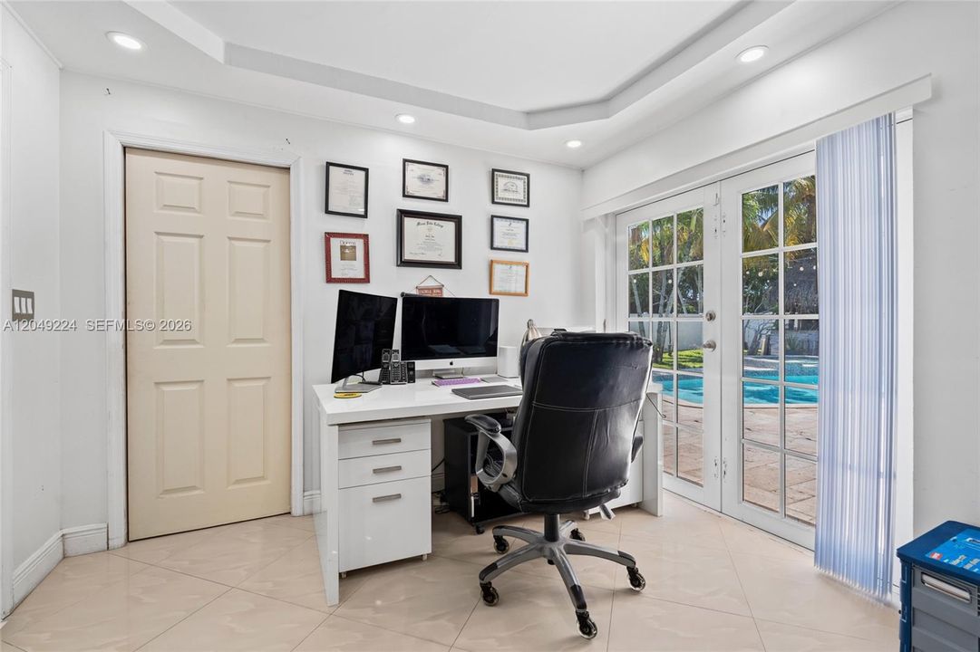 For Sale: $1,595,000 (5 beds, 3 baths, 2823 Square Feet)