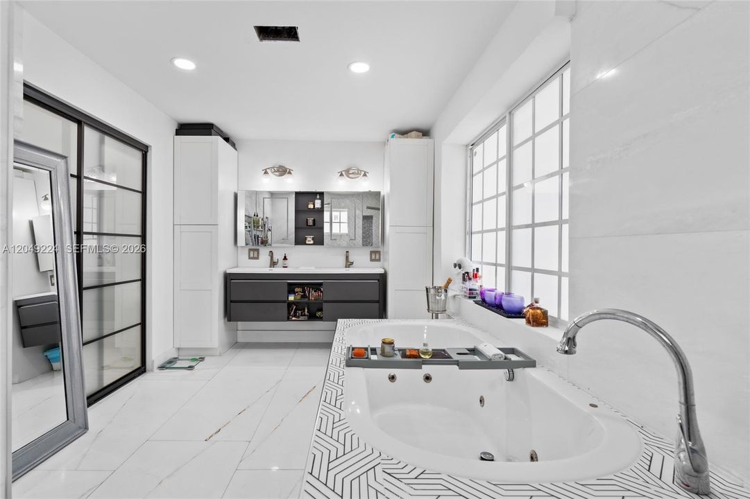 For Sale: $1,595,000 (5 beds, 3 baths, 2823 Square Feet)
