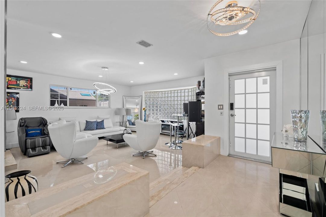 For Sale: $1,595,000 (5 beds, 3 baths, 2823 Square Feet)