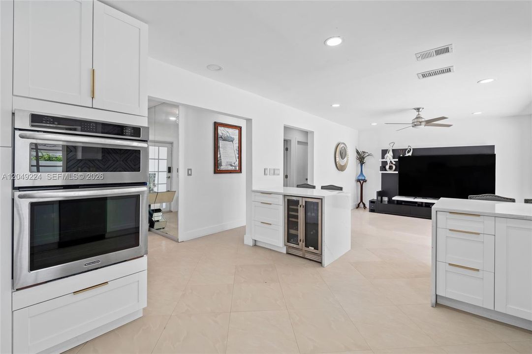 For Sale: $1,595,000 (5 beds, 3 baths, 2823 Square Feet)