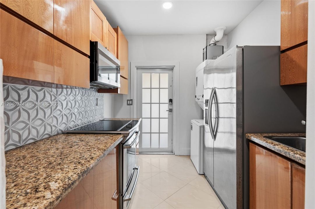 For Sale: $1,595,000 (5 beds, 3 baths, 2823 Square Feet)