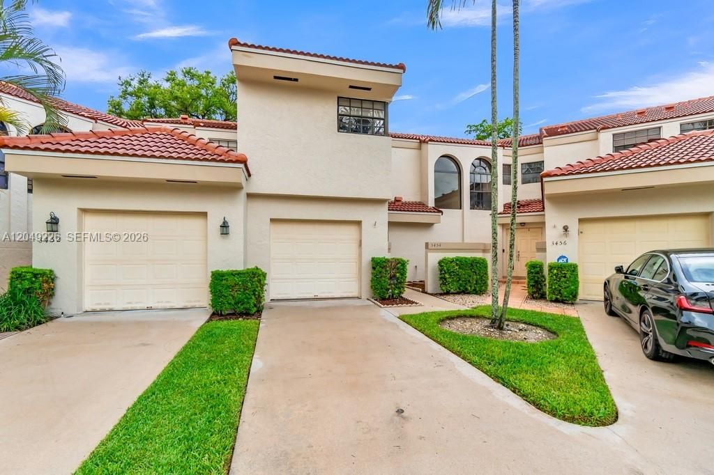For Sale: $400,000 (3 beds, 2 baths, 1526 Square Feet)
