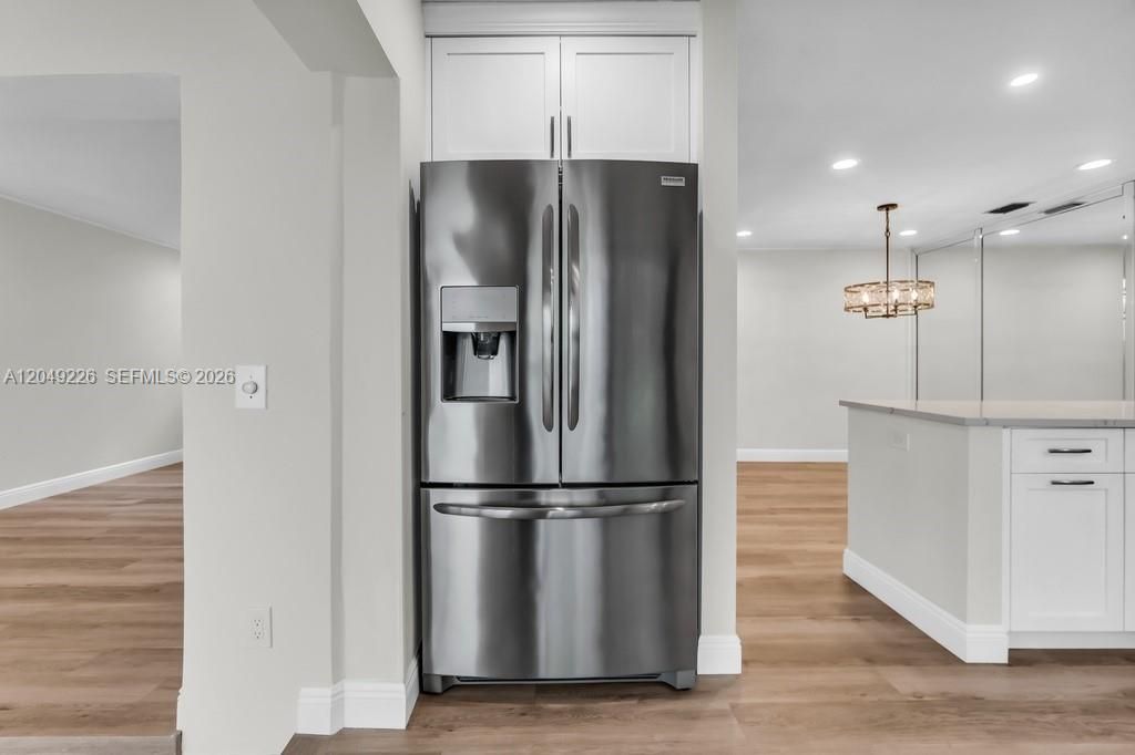 For Sale: $400,000 (3 beds, 2 baths, 1526 Square Feet)