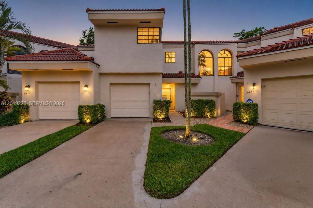 For Sale: $400,000 (3 beds, 2 baths, 1526 Square Feet)