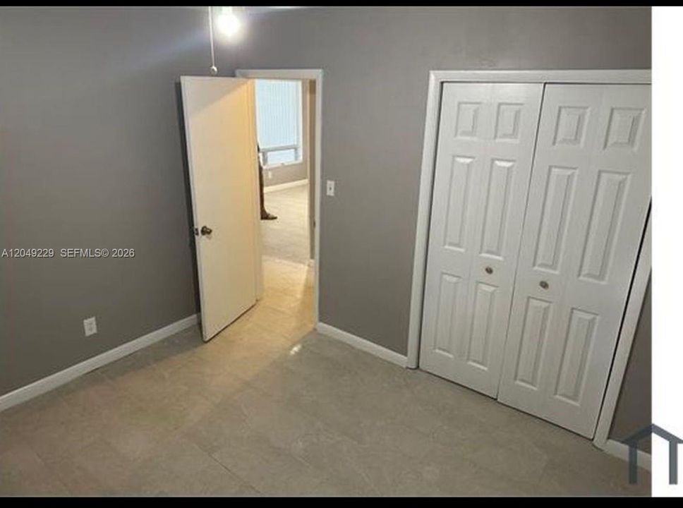 For Rent: $2,200 (2 beds, 1 baths, 1061 Square Feet)