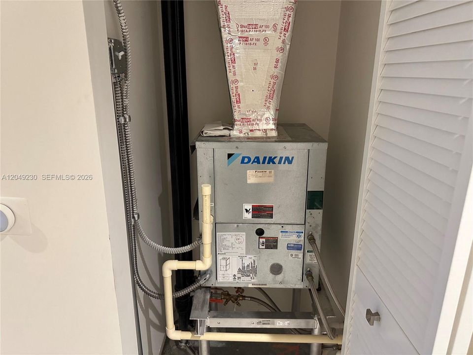 For Rent: $4,100 (2 beds, 2 baths, 1024 Square Feet)