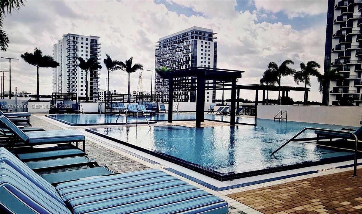 For Rent: $4,100 (2 beds, 2 baths, 1024 Square Feet)