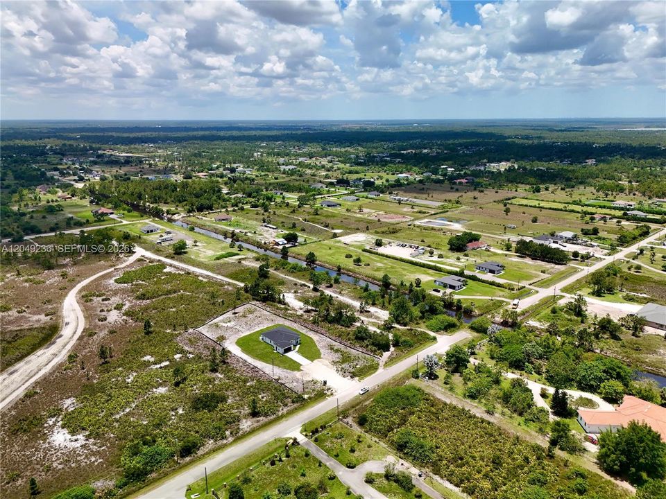 На продажу: $250,000 (3.56 acres)