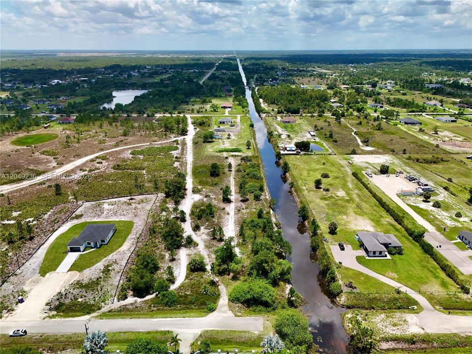 На продажу: $250,000 (3.56 acres)