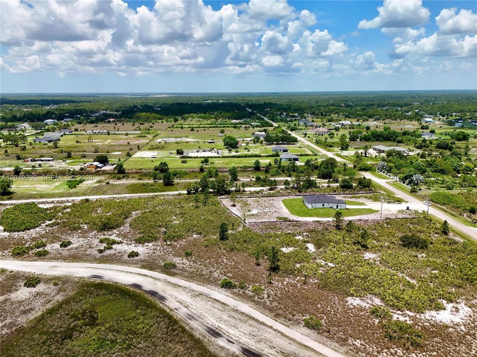 На продажу: $250,000 (3.56 acres)