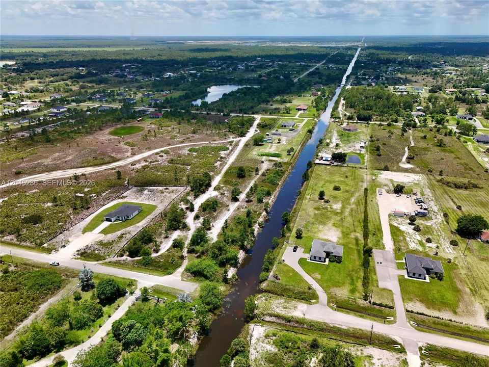 На продажу: $250,000 (3.56 acres)
