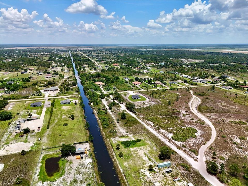На продажу: $250,000 (3.56 acres)
