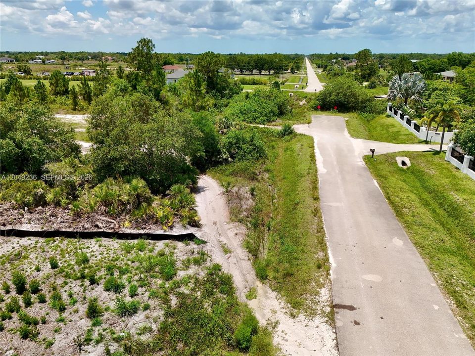 На продажу: $250,000 (3.56 acres)