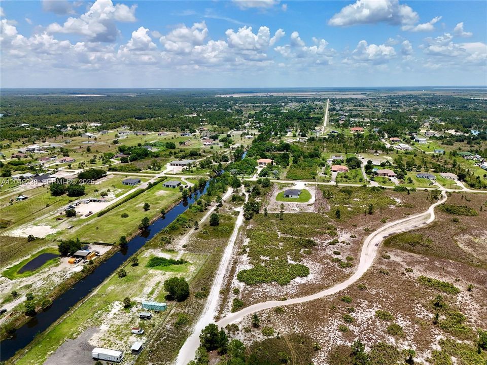 На продажу: $250,000 (3.56 acres)