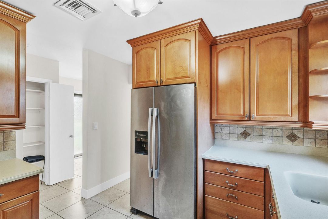 9 Kitchen (3)