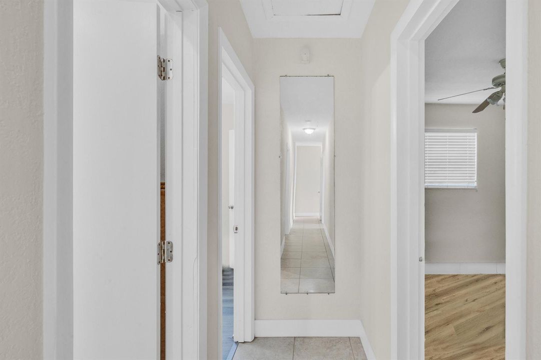14 Foyer