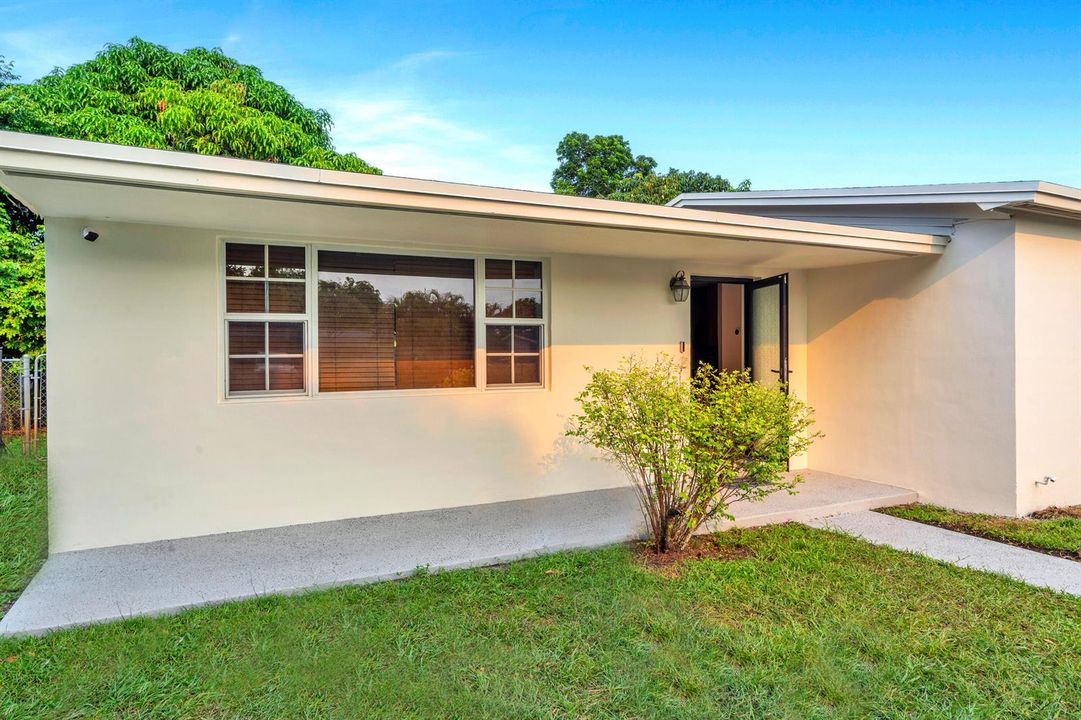 1 Exteriors Front (6)