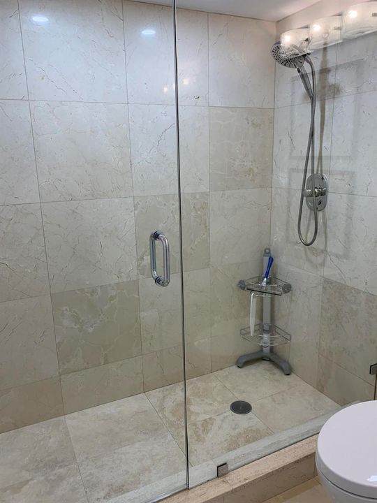 Guest Shower