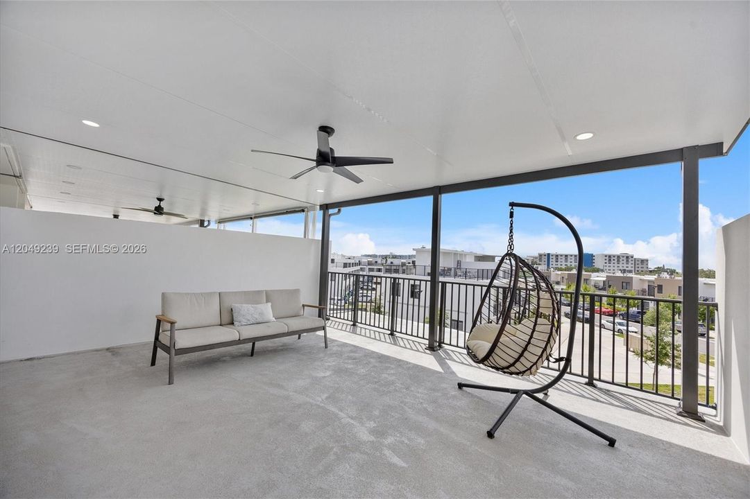 For Sale: $430,000 (4 beds, 3 baths, 1398 Square Feet)