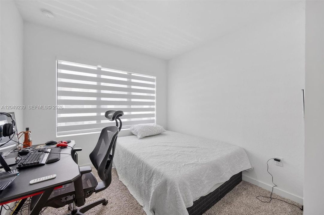For Sale: $430,000 (4 beds, 3 baths, 1398 Square Feet)