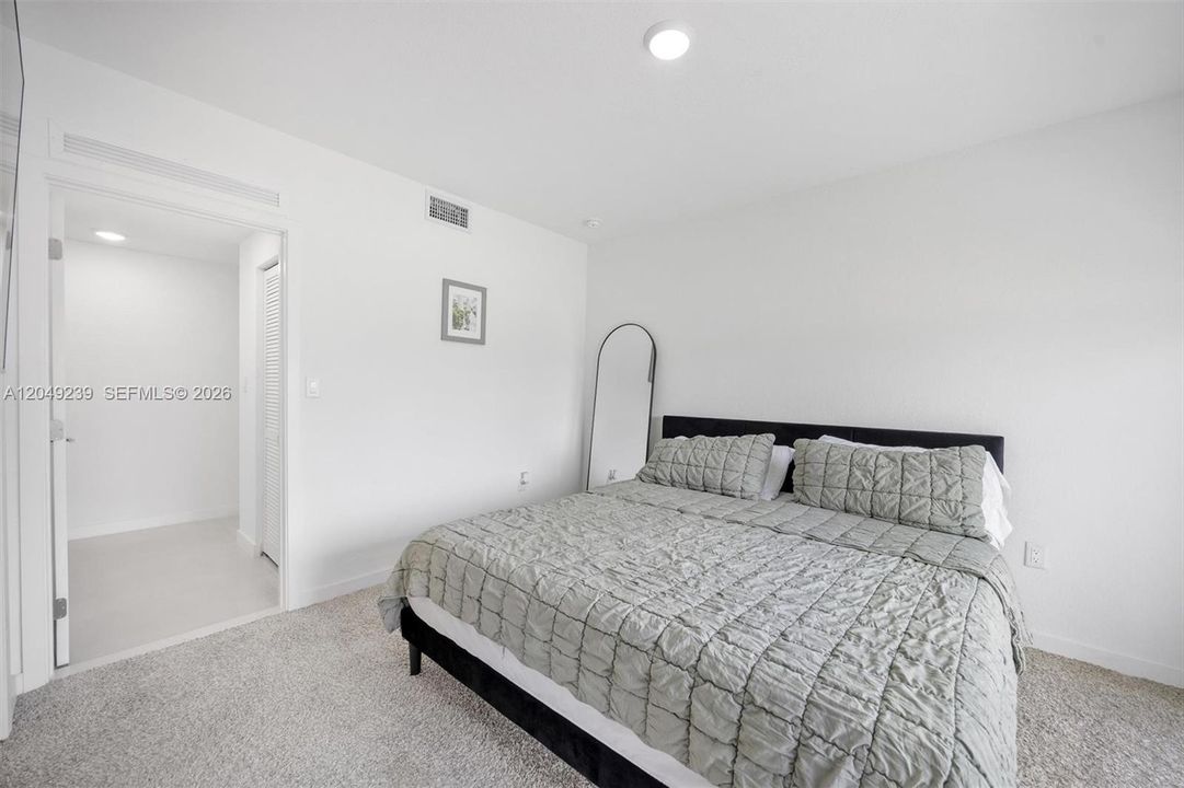 For Sale: $430,000 (4 beds, 3 baths, 1398 Square Feet)