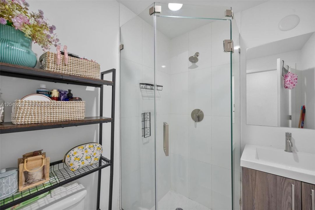 For Sale: $430,000 (4 beds, 3 baths, 1398 Square Feet)