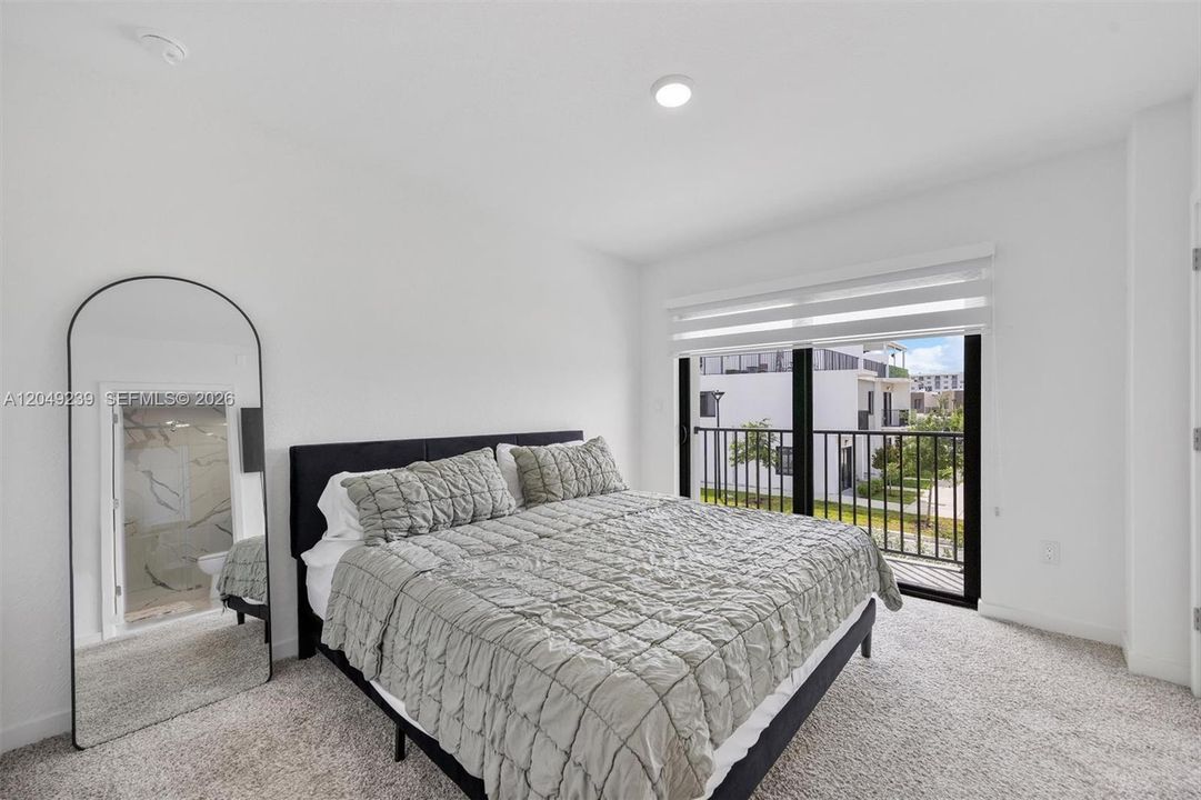 For Sale: $430,000 (4 beds, 3 baths, 1398 Square Feet)