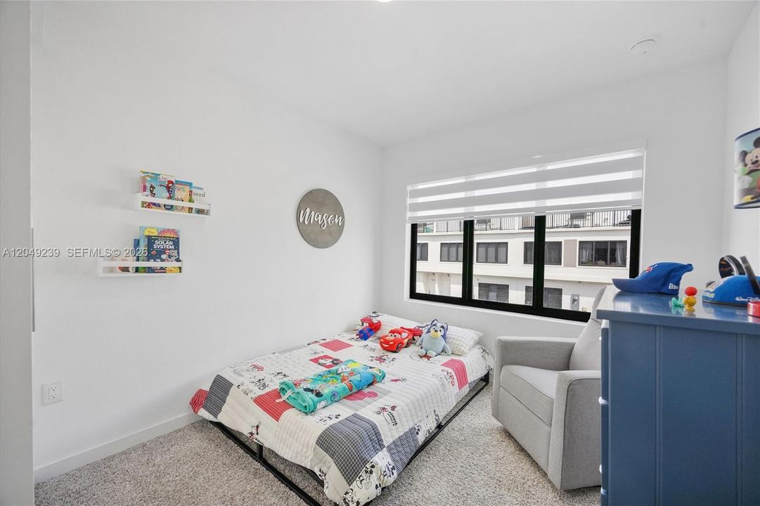 For Sale: $430,000 (4 beds, 3 baths, 1398 Square Feet)