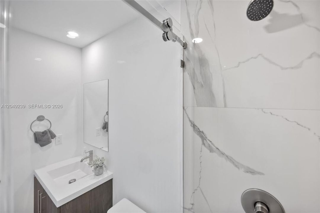 For Sale: $430,000 (4 beds, 3 baths, 1398 Square Feet)