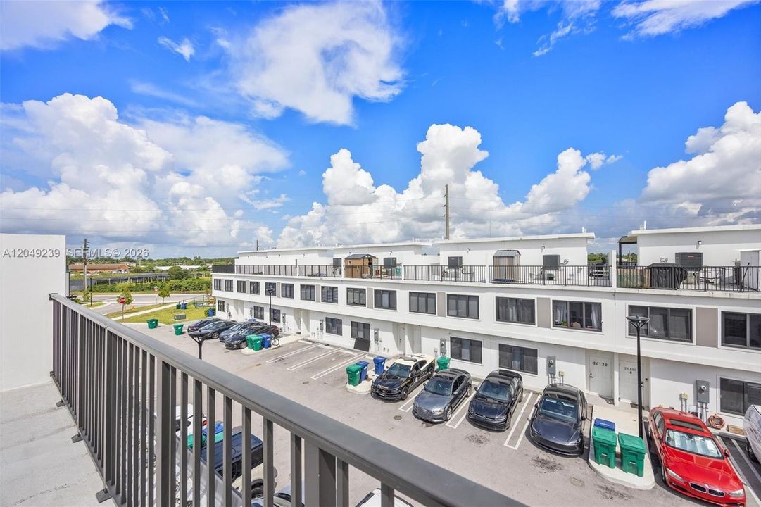 For Sale: $430,000 (4 beds, 3 baths, 1398 Square Feet)