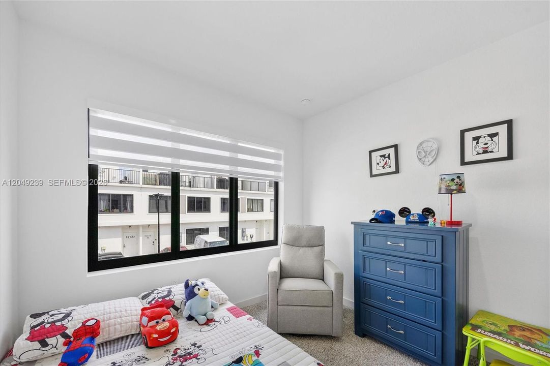 For Sale: $430,000 (4 beds, 3 baths, 1398 Square Feet)