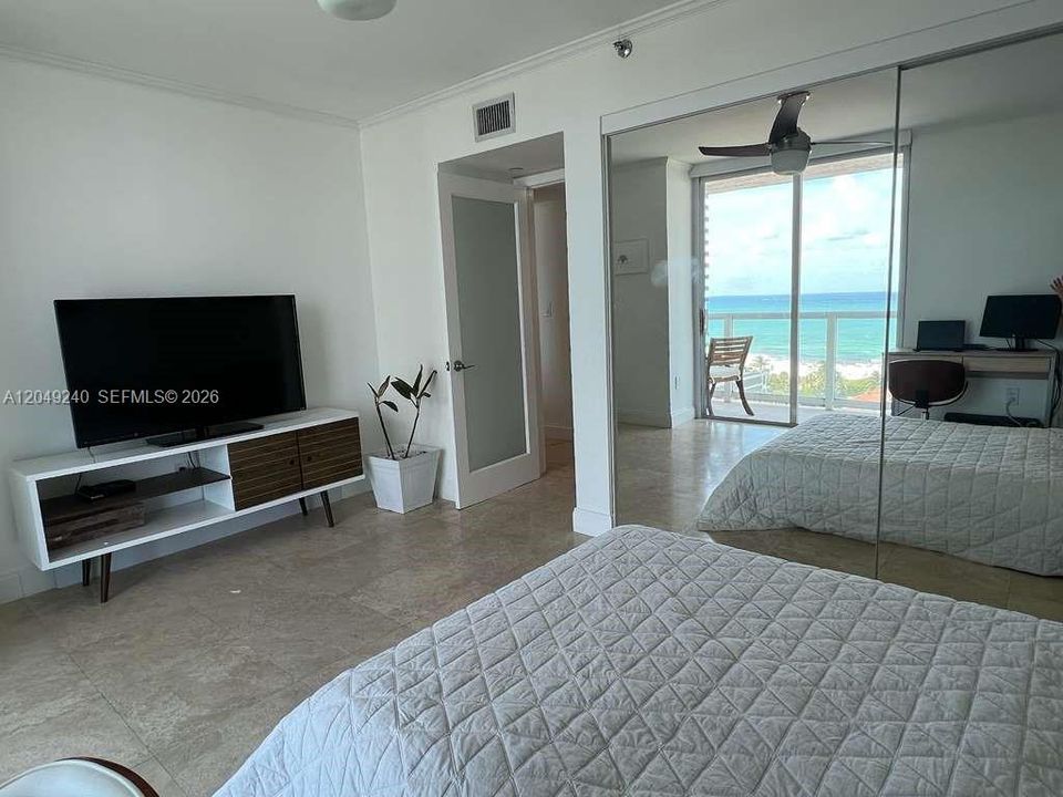 For Rent: $5,975 (2 beds, 2 baths, 970 Square Feet)