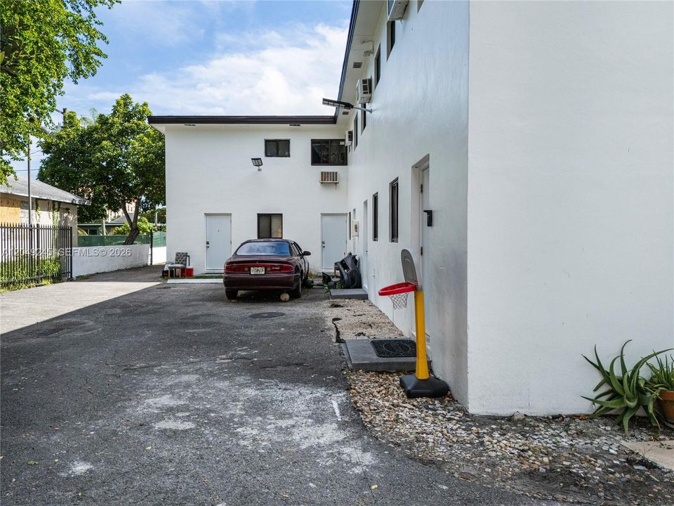 For Sale: $1,890,000 (0 beds, 0 baths, 6090 Square Feet)