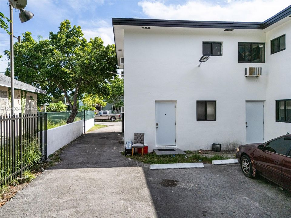 For Sale: $1,890,000 (0 beds, 0 baths, 6090 Square Feet)