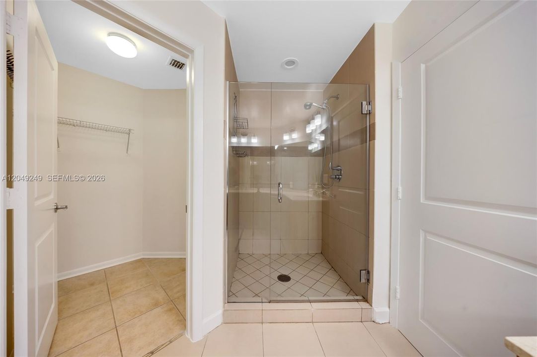 For Sale: $650,000 (2 beds, 2 baths, 1398 Square Feet)