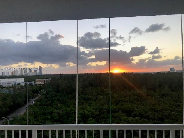 For Rent: $3,500 (2 beds, 2 baths, 1763 Square Feet)