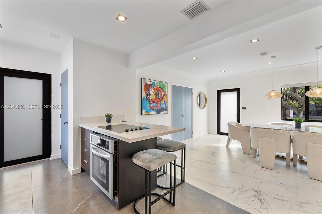 For Rent: $5,300 (4 beds, 2 baths, 1602 Square Feet)