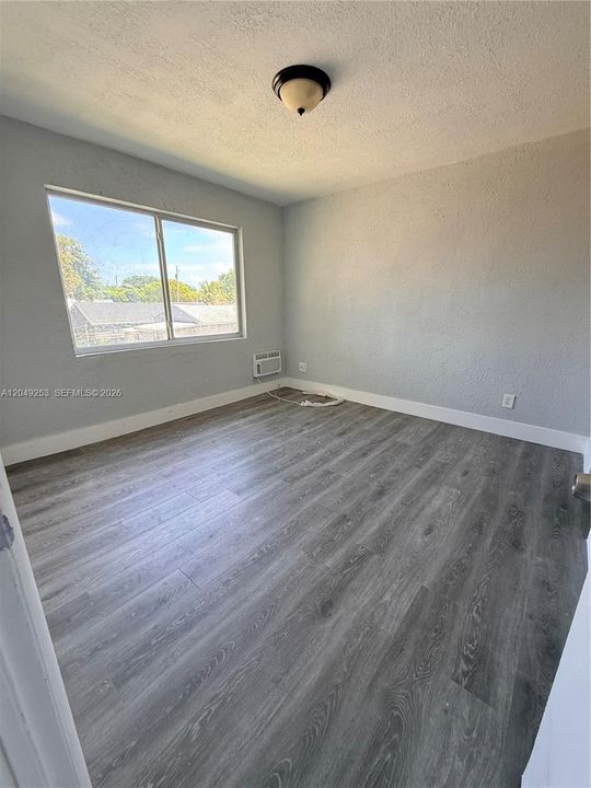 For Rent: $1,595 (1 beds, 1 baths, 575 Square Feet)