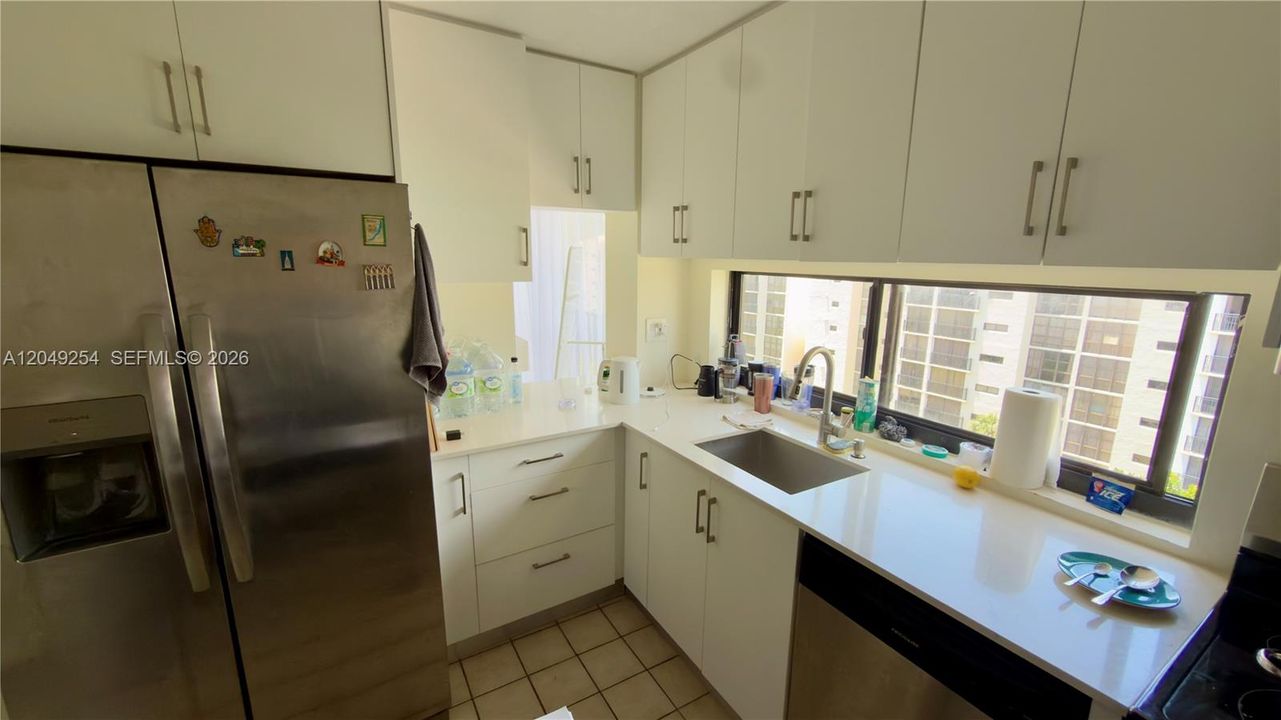 В аренду: $2,200 (1 спален, 1 ванн, 767 Квадратных фут)