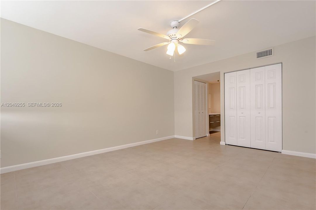 For Rent: $2,100 (1 beds, 1 baths, 780 Square Feet)