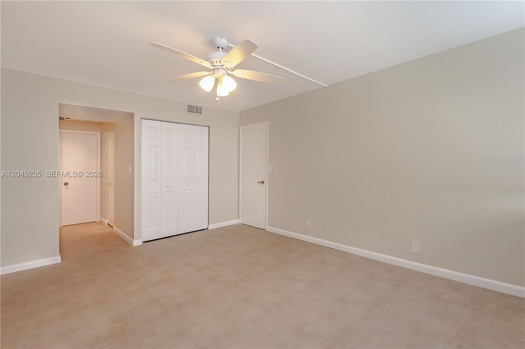For Rent: $2,100 (1 beds, 1 baths, 780 Square Feet)
