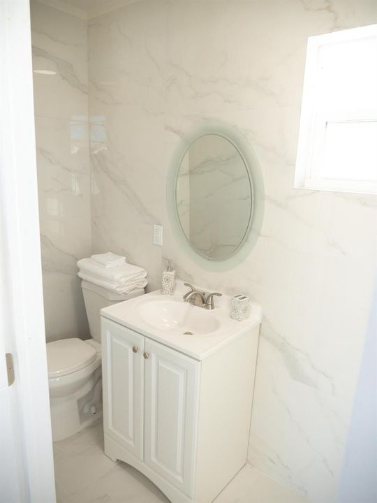 Bathroom 2-2